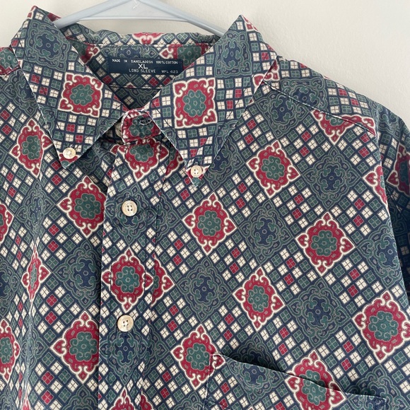 Dockers Patterned Button-Down - Picture 2 of 5